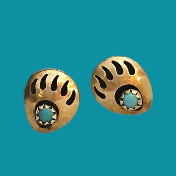 Vintage Artisan Native American Silver Turquoise Bear Paw Earrings - Picture 1 of 5